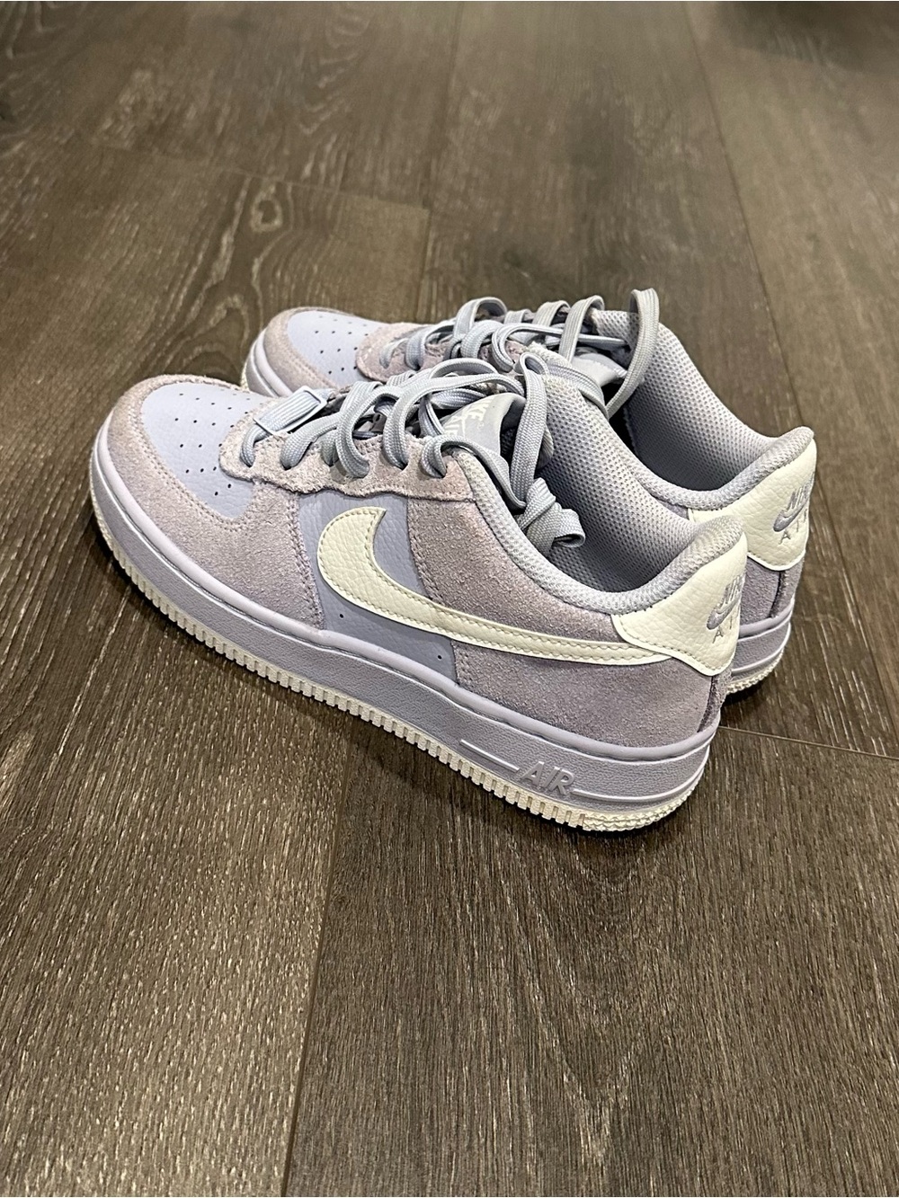 Nike Air Force 1  Kids Low-Top Sneakers in Lavender and White size 3.5Y
